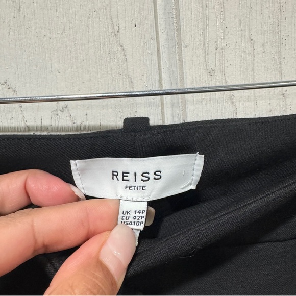 Reiss Claude
High Rise Flared Trousers in Black - Picture 5 of 11